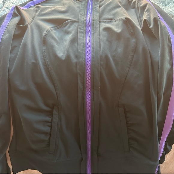 Rare Lululemon Competition Jacket - Picture 6 of 13